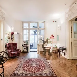 Hostel Baroque & Coworking, Budapest