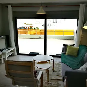 Spacious And Modern Downtown Διαμέρισμα