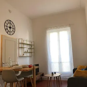 #t2 Intra-muros Apartment